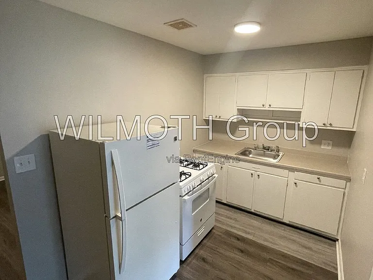 135 W Hendricks St #8 — Photo 6
