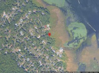 3209 Riverview Dr, Triangle, VA 22172