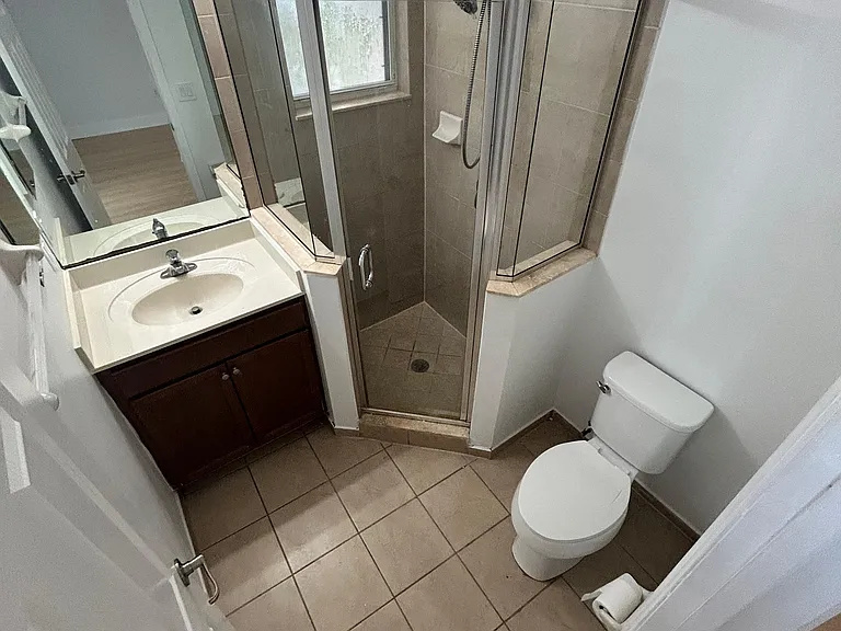 16946 SW 90th Ter — Photo 11