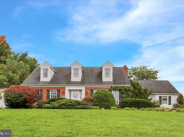 5848 Kernsville Rd, Orefield, PA 18069