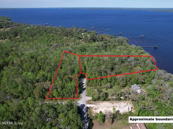 100 PIONEER Trail, Palatka, FL 32043