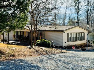 218 Indian Ridge Dr, Leicester, NC 28748
