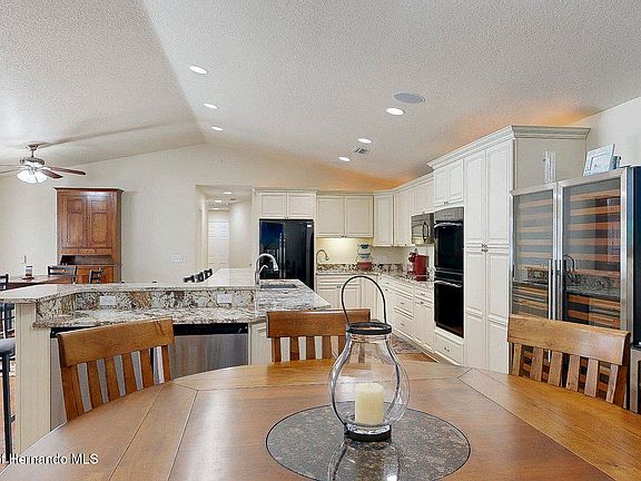 5th image of 12005 Deerfoot Pl