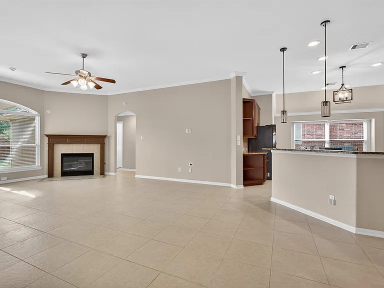 10103 Sweet Willow Ln — Photo 8