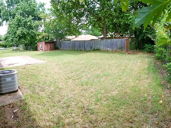 4th image of 3009 S Birch Ave