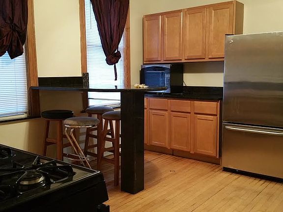 3rd image of 1918 N Spaulding Ave APT 1