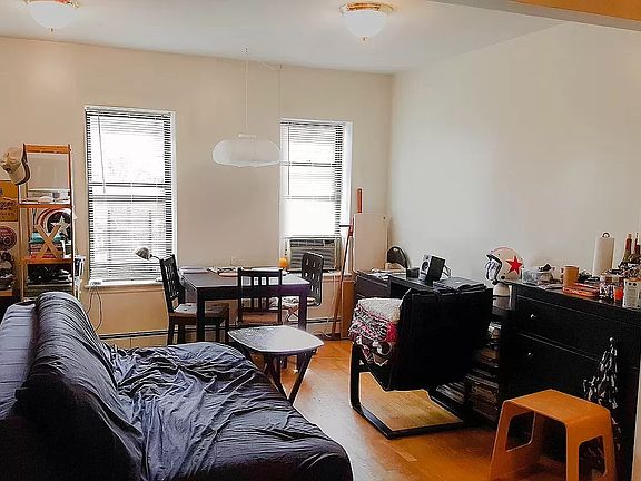 2nd image of 333 Clifton Pl #2