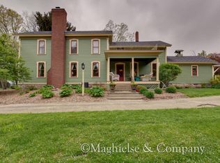 93 W Division St NE, Rockford, MI