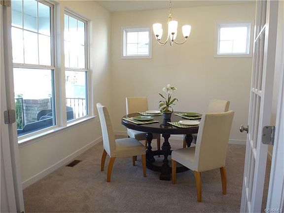 3rd image of 9564 Thornecrest Dr