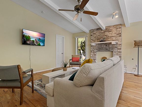 2nd image of 12938 El Sonteo St #1C-697249