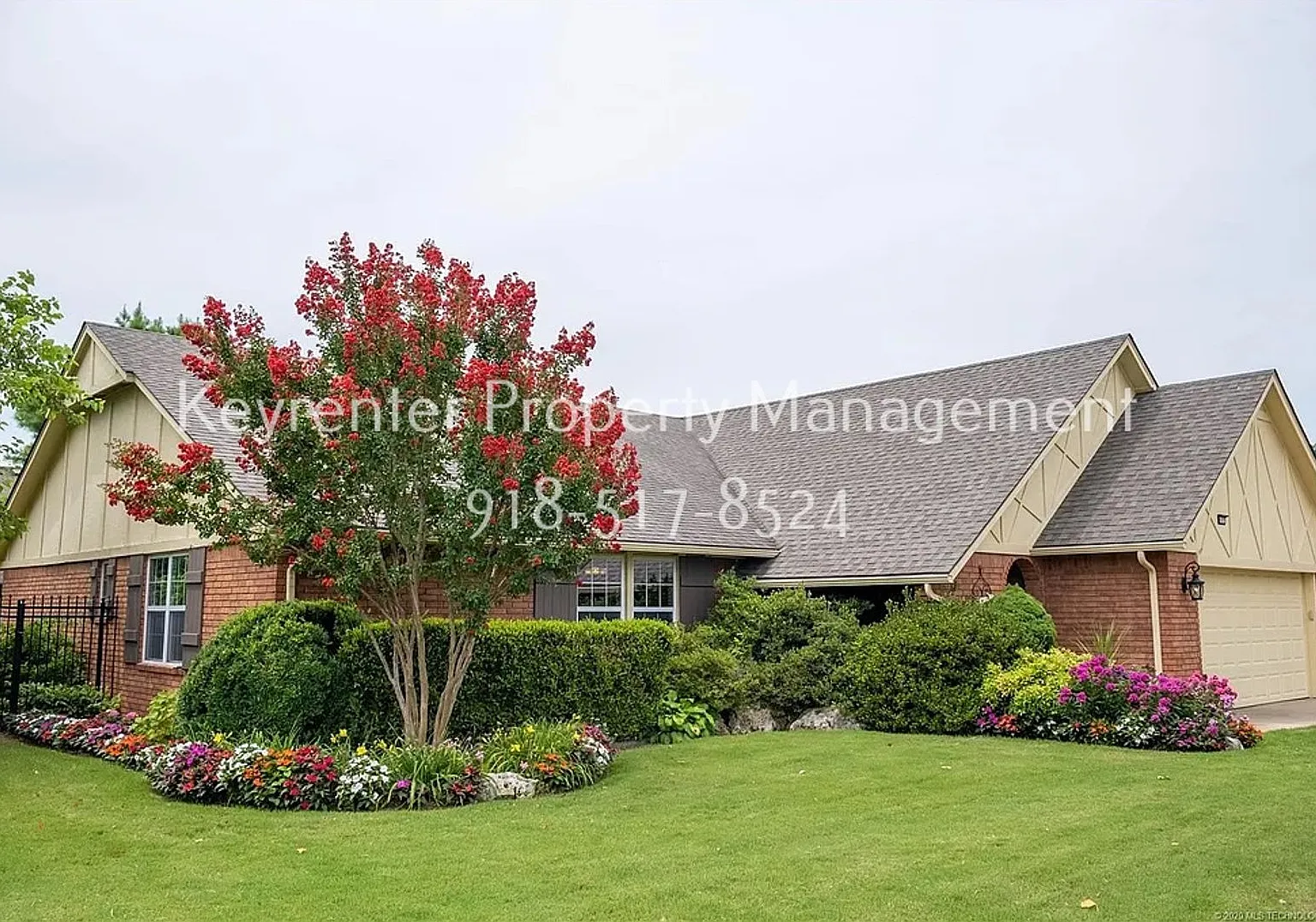 Large | 4 Bed | 3 Bath | South Tulsa — Photo 2