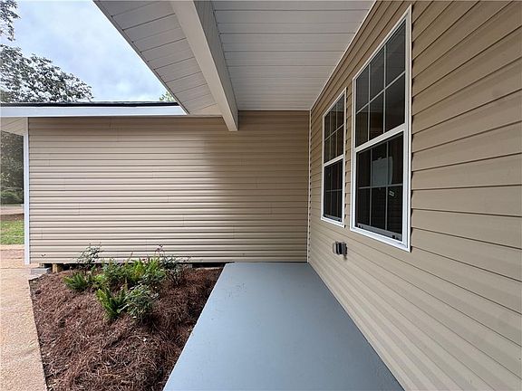 4th image of 2143 Wettermark St
