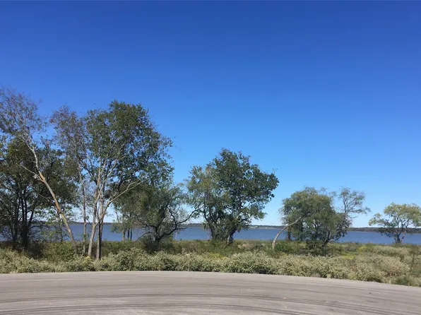 9285 W Shoreline Dr, Kemp, TX 75143