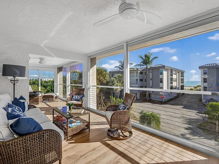 2659 W Gulf Dr #C201 — Photo 2