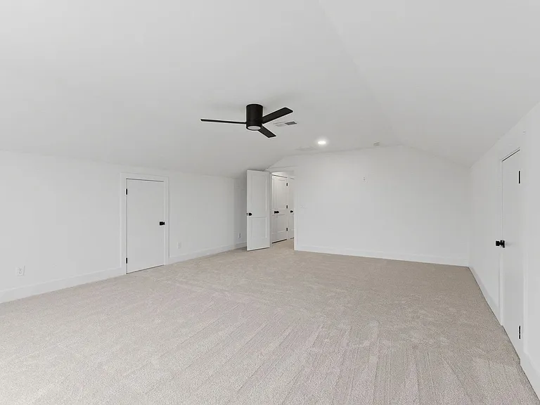 1024 Scenic View Ct — Photo 25