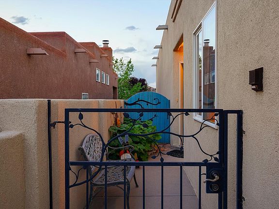 3rd image of 10209 Jarash Pl NE