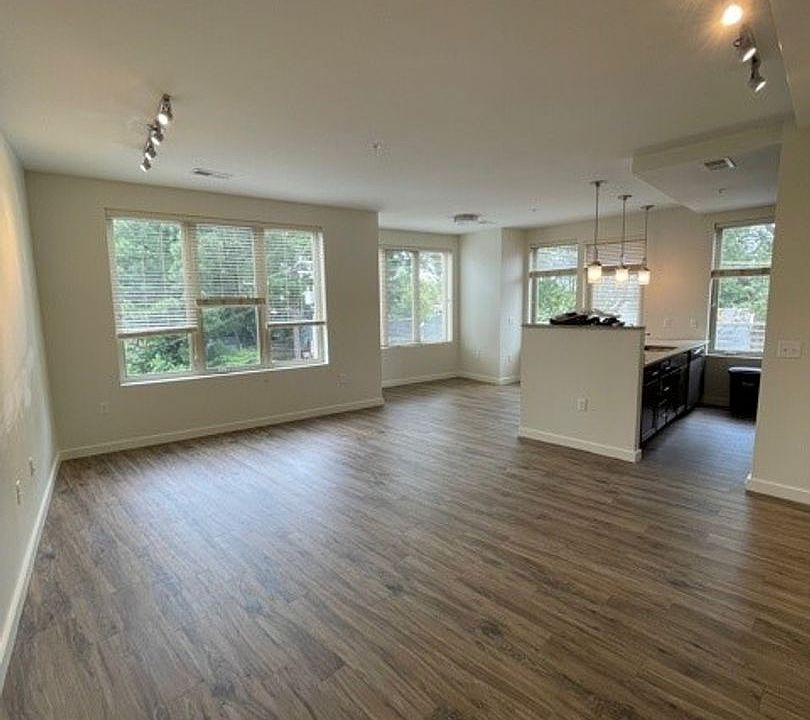 1st image of 3900 Monument Ave #8