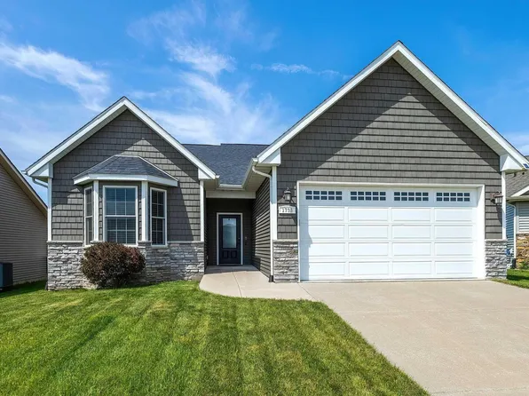 1730 Nicole Ct, Davenport, IA 52807