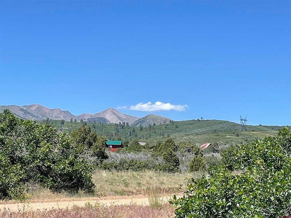 1st image of 902 Roberts Ridge