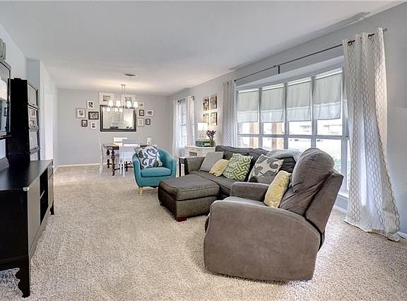 4th image of 629 Mimosa Dr