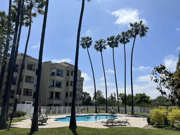 12122 Royal Birkdale Row Unit 205, San Diego, CA 92128
