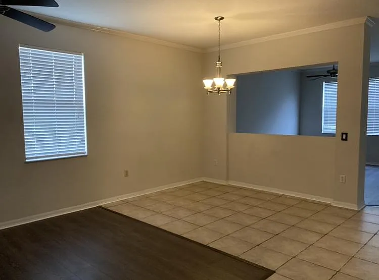 2627 Lyndscape St — Photo 5