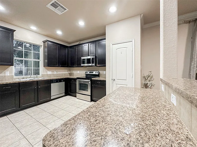 16771 Mammoth Springs Dr — Photo 7
