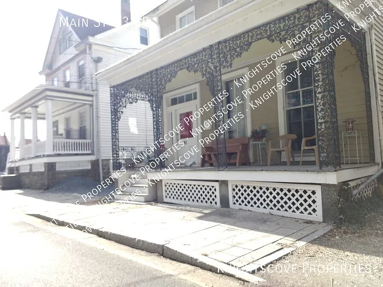 91A N Main St #3 BR — Photo 38