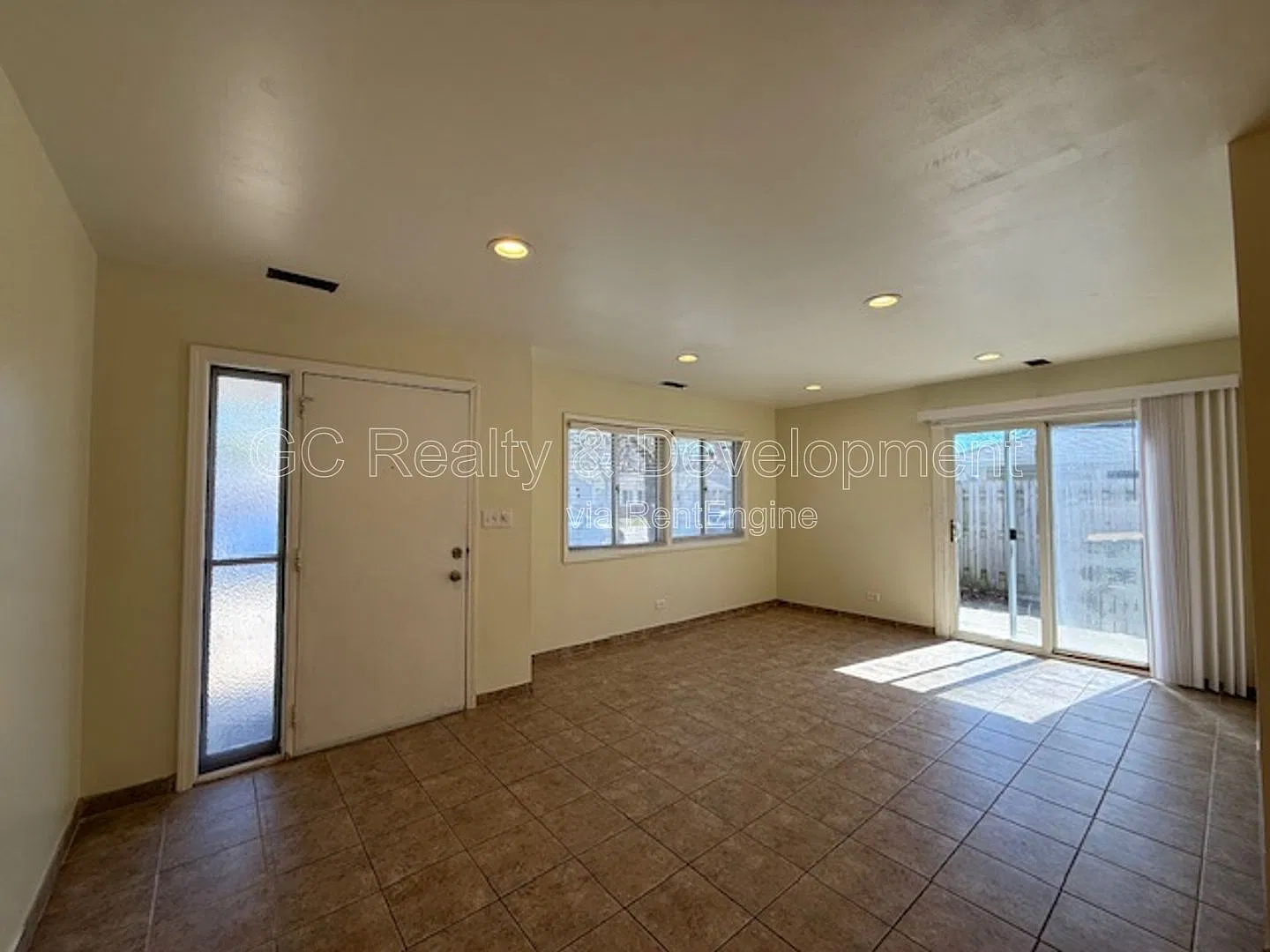 2 bed, 1.0 bath, 900 sqft, $1,845 — Photo 2