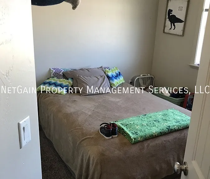 245 E 3025 N — Photo 7