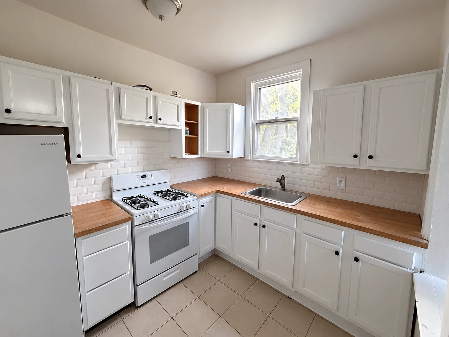 4 bed, 1700 sqft, $1,295 — Photo 2
