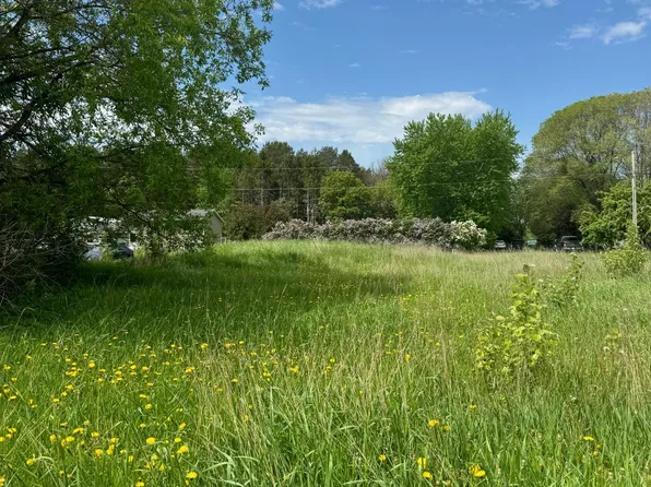 901 13th St SW, Little Falls, MN 56345