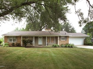 28 Lynwood Dr, Battle Creek, MI 49015