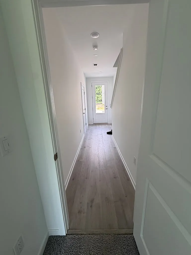 4 bed, 3.5 bath, 2090 sqft, $3,250 — Photo 3