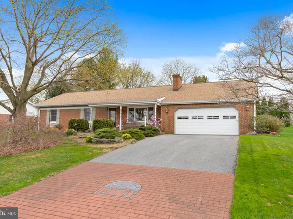 314 Wynwood Dr, Willow Street, PA 17584
