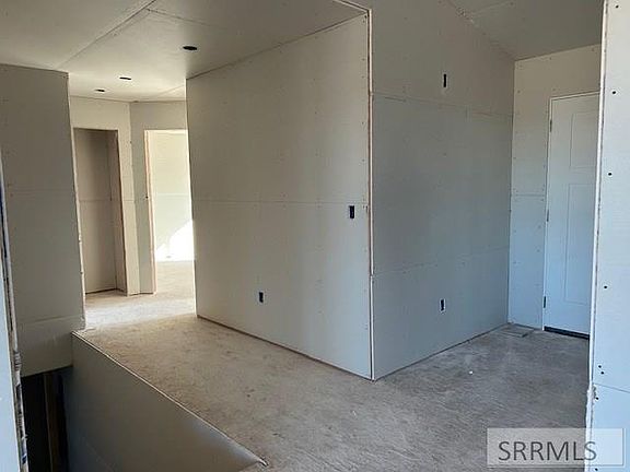 4th image of 3765 E 365 N