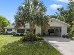 445 Old Geneva Rd, Geneva, FL 32732