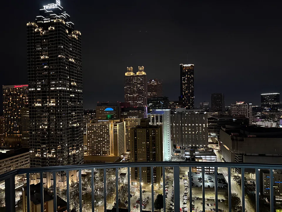400 W Peachtree St NW #2807
