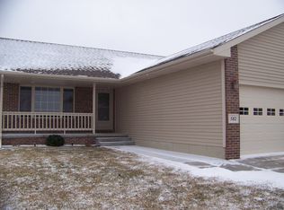 582 Chestnut Cir, Seward, NE 68434