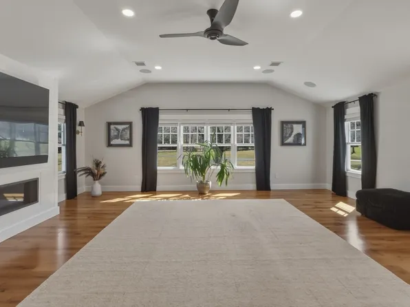 235 Brook St #2, Plympton, MA 02367