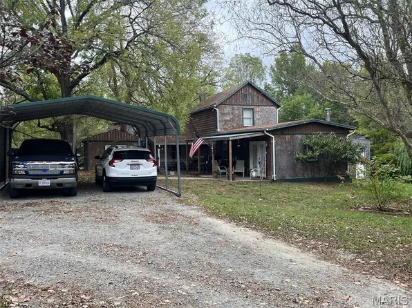 1109 Commercial St, Mineral Pt, MO 63660