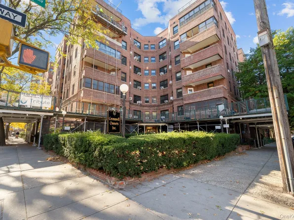 69-69 168th St #719, Flushing, NY 11358