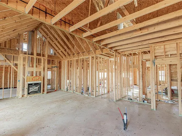 8701 Ryker Rd, Yukon, OK 73099