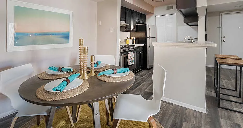 River Vista Apartments — Photo 3