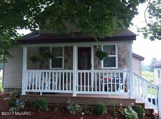 18921 L Dr N, Marshall, MI 49068