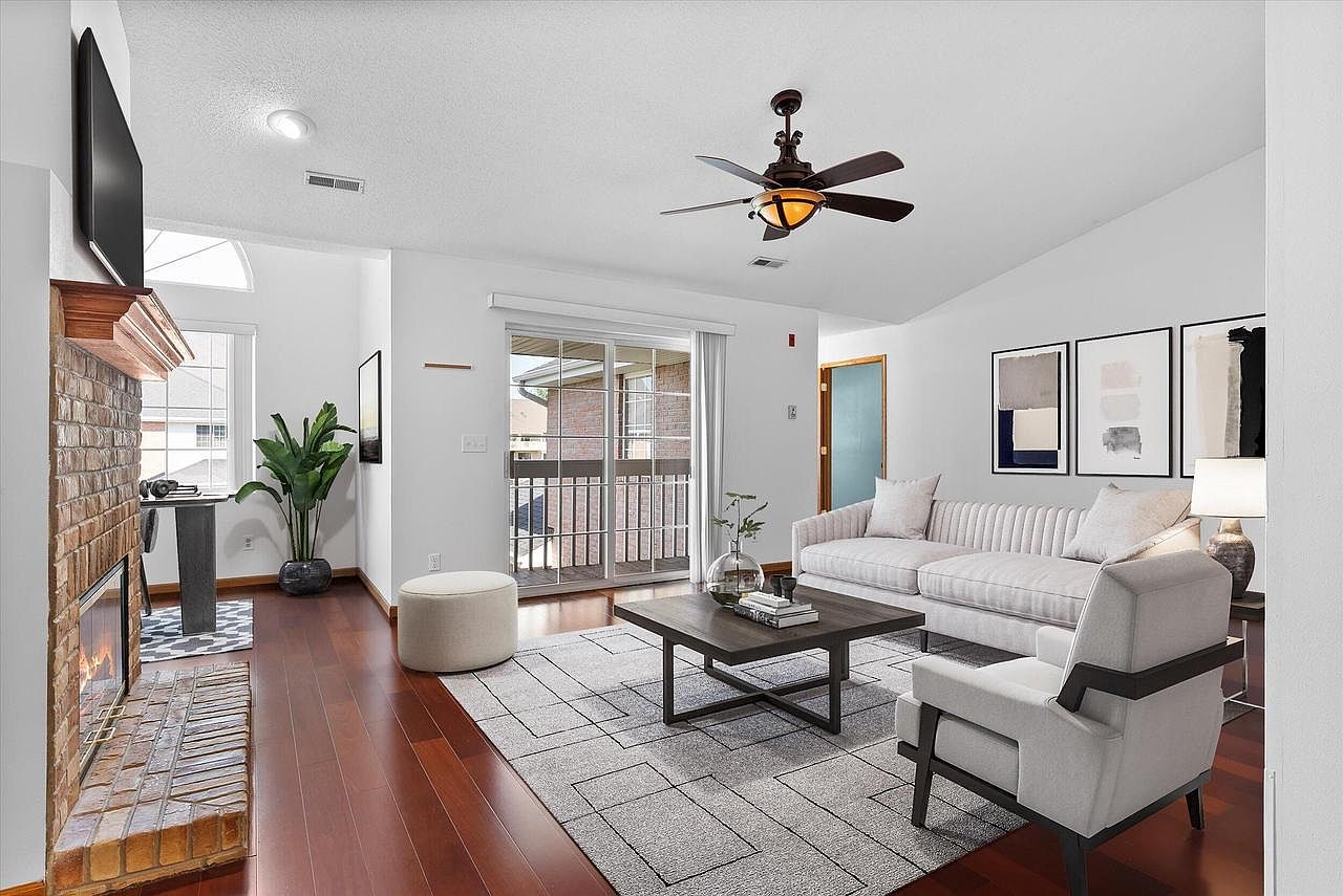 N25W24117 River Park DRIVE UNIT 8, Pewaukee, WI 53072 Zillow