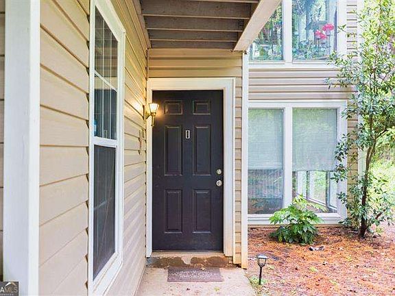 3rd image of 306 Augusta Dr SE