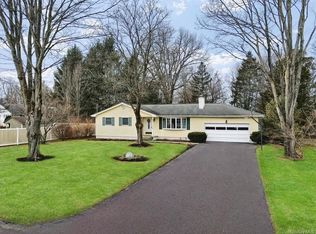 3 Alvin Ct, Poughkeepsie, NY 12603