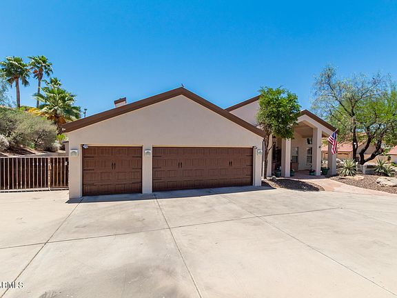 3rd image of 1101 E Tierra Buena Ln