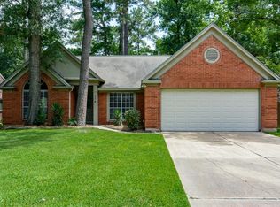 114 S Village Knoll Cir, Spring, TX 77381